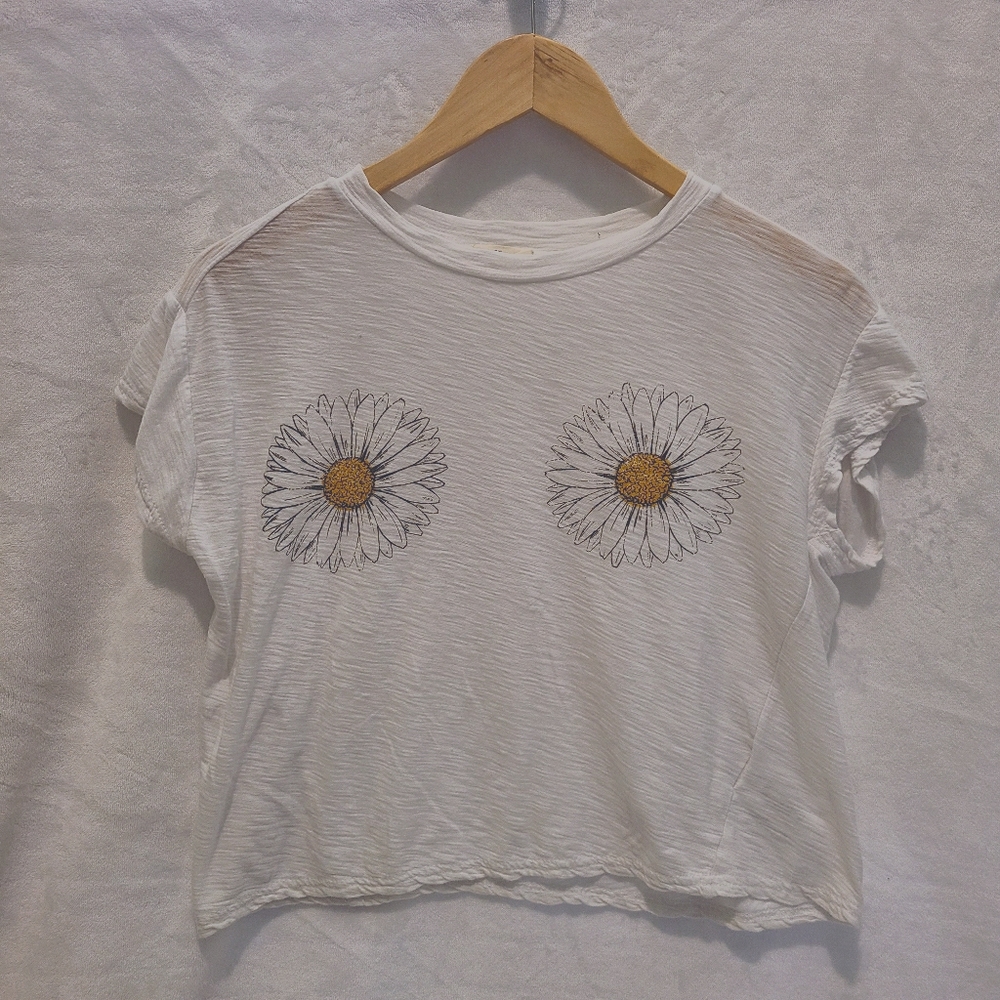 3/$20 Michelle by commune double daisy crop top